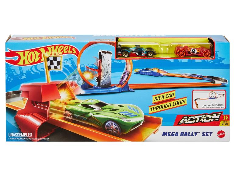 Set Hot Wheels Mega Rally™ avec une voiture verte qui passe par une boucle.