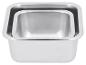 Deux moules de cuisson rectangulaires argentés en acier inoxydable, l'un dans l'autre