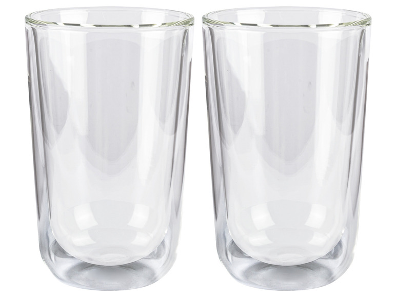 Deux tasses en verre pour le thé ou le café.