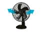 Ventilateur de table noir oscillant.