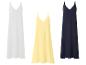 Longues robes à bretelles en blanc, jaune et bleu marine.