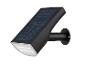 Lampe solaire extérieure à LED noire avec panneau solaire intégré.