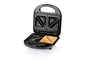 Un grille-pain noir avec des toasts grillés.