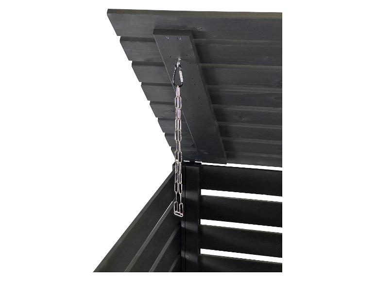 Une boîte de rangement en bois noire avec un couvercle à charnières et une chaîne.