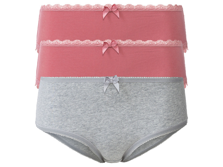 Trois culottes pour femmes, deux roses avec dentelle et une grise.