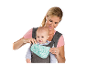 Porte-bébé et bavoir bébé : confort et style.