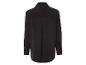 Une chemise noire à manches longues.