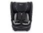 Siège auto noir pour enfant avec des accents gris et un harnais de sécurité à cinq points.