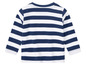 Un t-shirt à manches longues bleu et blanc rayé.