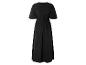 Une robe longue d'été noire à manches trois quarts.
