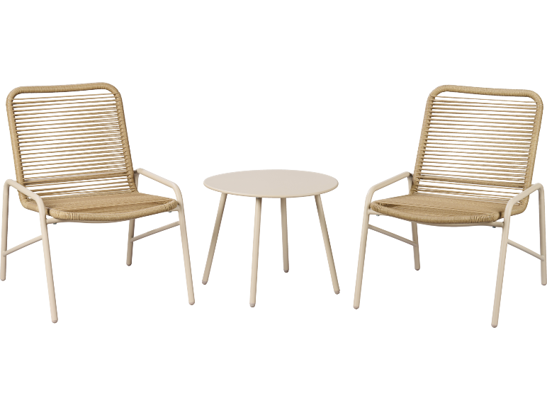 Deux chaises tressées beiges et une table ronde