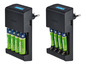 Deux chargeurs noirs de la marque TRONIC avec des piles AA et AAA.
