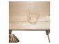 Seau et louche de sauna en bois sur un banc en bois
