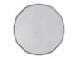 Un luminaire de plafond rond avec une bordure grise.
