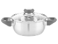 Une casserole en acier inoxydable avec un couvercle en verre.