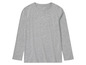 Un t-shirt gris à manches longues