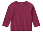 Un t-shirt à manches longues rose pour bébé.