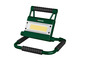 Une lampe de travail LED Parkside verte avec une poignée.