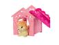 Niche pour chien Barbie avec un chien et un toboggan.
