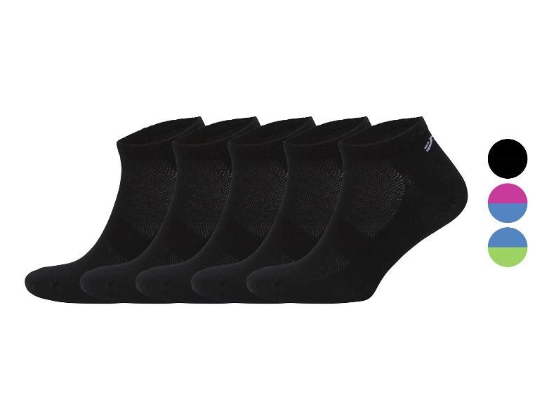 Lot de 5 paires de chaussettes de sport noires, avec des accents de couleur sur le talon.