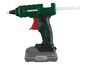 Un pistolet à colle Parkside X20V TEAM vert avec batterie.