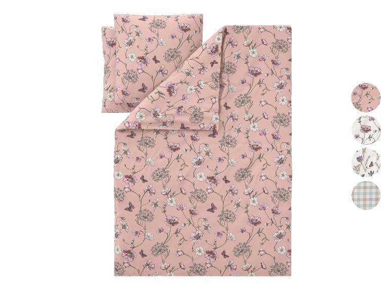 Parure de lit rose à motifs floraux et papillons, avec des échantillons de motifs alternatifs.