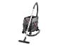 Un aspirateur Parkside noir avec un long tuyau télescopique et une buse de sol.