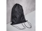 Un sac de sport noir avec cordon de serrage.