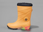 Bottes de pluie jaunes avec des lumières et un logo 'Little Captain'.