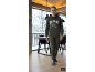 Garçon en sweat à capuche et pantalon de survêtement vert olive avec imprimé « Aspen Colorado ».