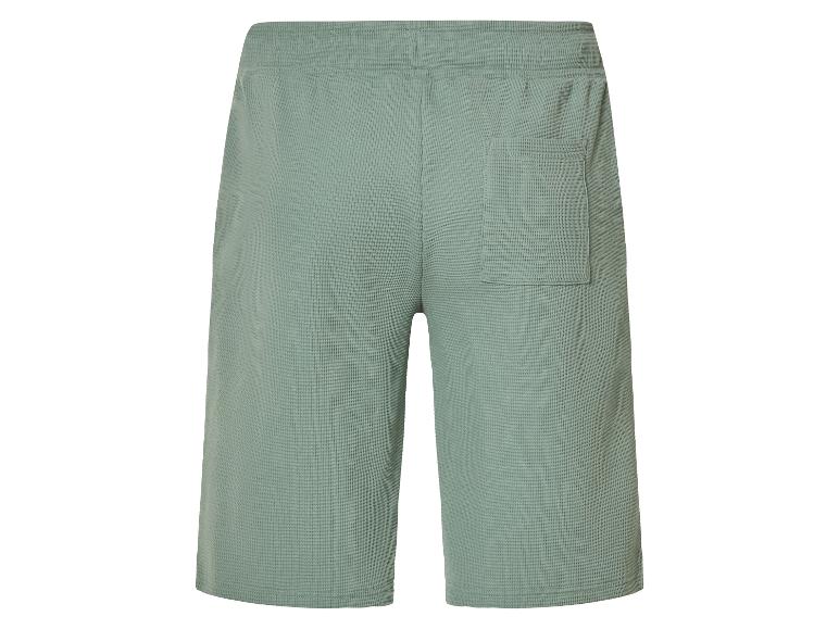 Shorts en tissu gaufré vert sauge.