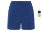 Shorts en tissu bleu marine, disponibles en plusieurs couleurs.