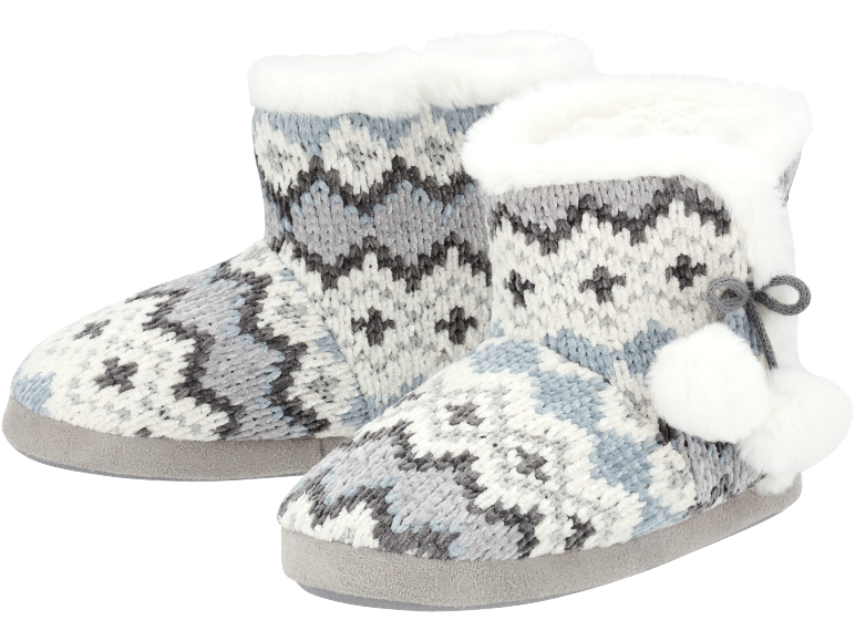 Bottes et chaussons tricotés à motif nordique gris, blanc et bleu, avec bordure en fausse fourrure