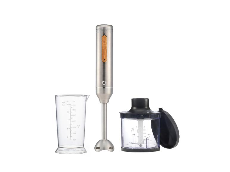 Ensemble mixeur plongeant avec verre doseur et hachoir, finition acier inoxydable avec accents bois.