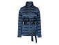 Une veste matelassée bleu marine avec une ceinture.