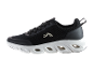 Chaussures de sport noires avec semelle blanche.