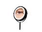 Miroir de maquillage lumineux reflétant un œil avec un pinceau à paupières
