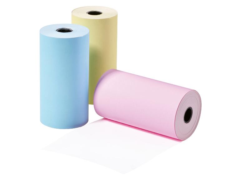 Rouleaux de papier thermique rose, bleu et jaune.