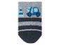 Chaussettes bébé rayées avec camion et cône de chantier.
