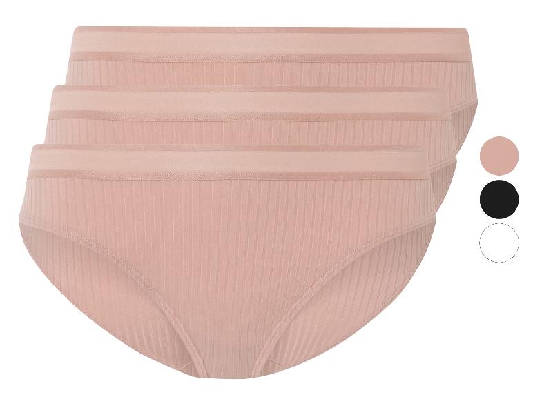 Trois paires de culottes femme rose, à côtes.