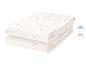 Lot de 2 draps-housses pour bébé, un blanc à étoiles bleues et un blanc à fleurs roses.