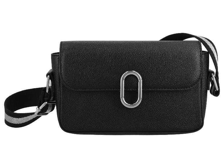 Sac bandoulière en cuir noir avec boucle ovale en métal argenté et sangle rayée.