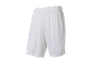 Short blanc de sport.