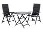 Ensemble bistrot d'extérieur avec deux chaises pliantes gris foncé et une table carrée pliante.