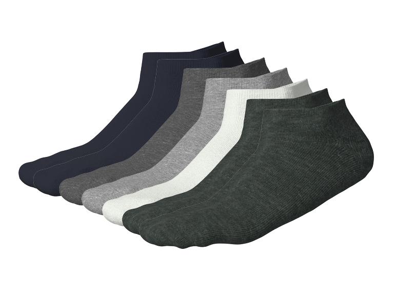 Six paires de chaussettes courtes pour hommes dans des tons de gris et de bleu.