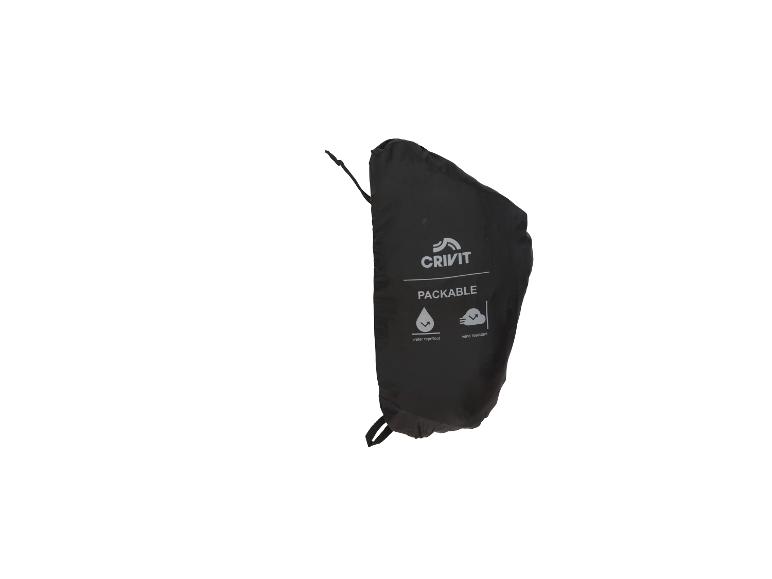 Emballage noir, compactable, déperlant et résistant au vent.