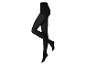 Collants noirs sur fond blanc