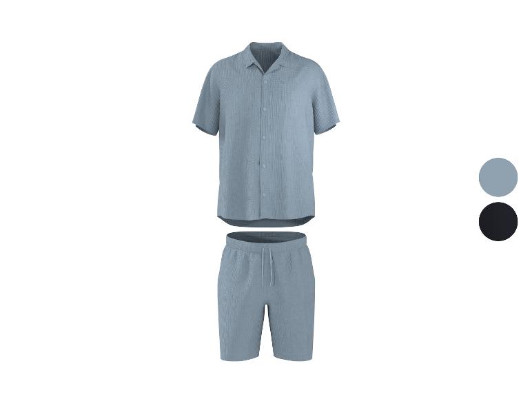 Ensemble chemise à manches courtes et short bleu clair avec deux options de couleur.