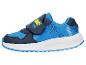 Baskets bleues et bleu foncé avec fermeture auto-agrippante et texte 'WE'VE GOT DINOS TO SAVE!'.