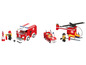 Un hélicoptère de pompiers, un camion de pompiers et une petite voiture de pompiers en briques.